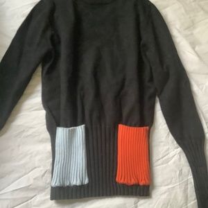 BLACK SWEATER WITH POCKETS